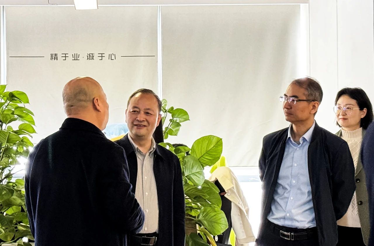 西安郵電大學領導蒞臨精誠調研交流 西安郵電大學領導蒞臨精誠調研交流